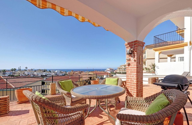 Apartamento "Amazing Sea View on 80 Sqm Terrace" con piscina y Wi-Fi