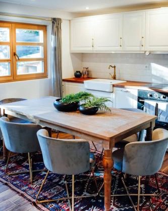 Apartment Aussee- Hallsatt Salzherrenhof- Küche, WLAN, Netflix