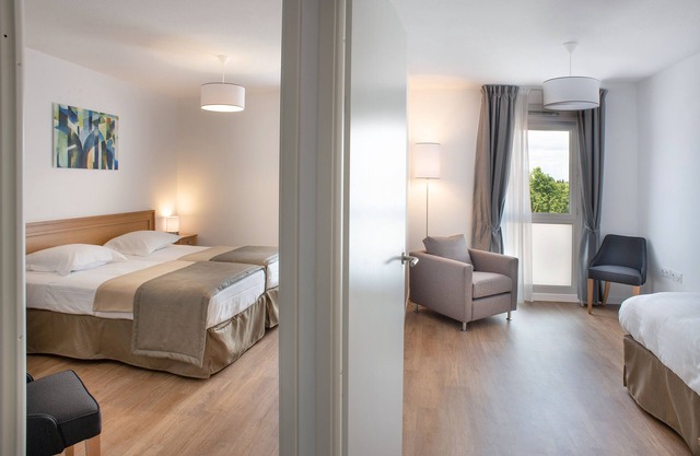 Apartamento-Baño con bañera-T3