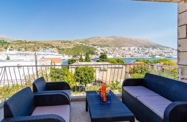 Apartment Bava - Apartamento de dos habitaciones con dos balcones y vistas al mar