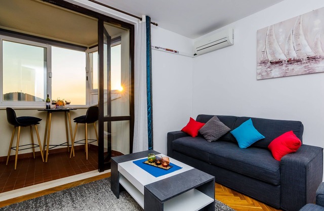 Apartamento Boca - Apartamento de un dormitorio con balcón y vistas al mar