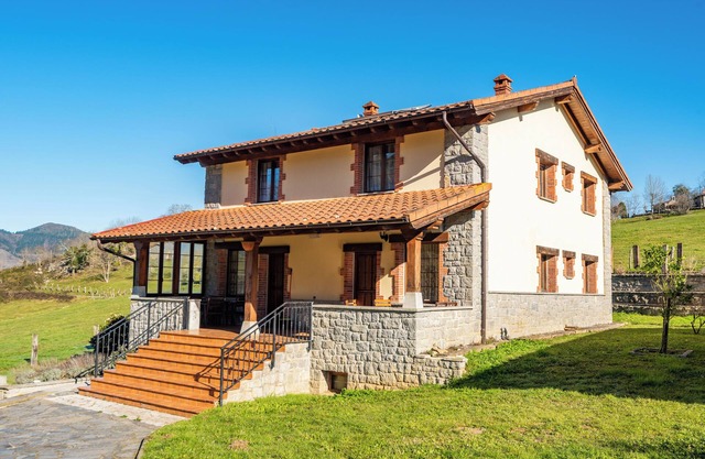 Apartamento 'Busgusu' con vistas a la montaña, terraza privada y Wi-Fi