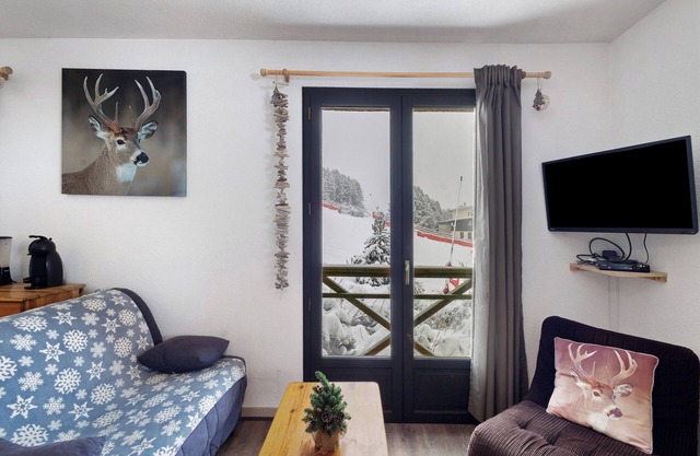 Apartamento 'Capcir' con vistas a la montaña, terraza compartida y Wi-Fi
