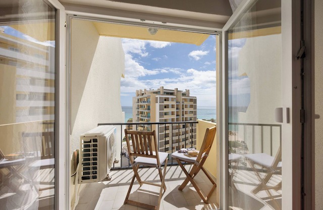 Apartamento "Casa Alegre" con vistas al mar, balcón y Wi-Fi
