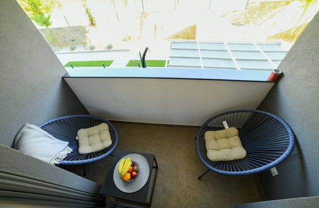 Apartment Cesarica (99591-A1) - Split