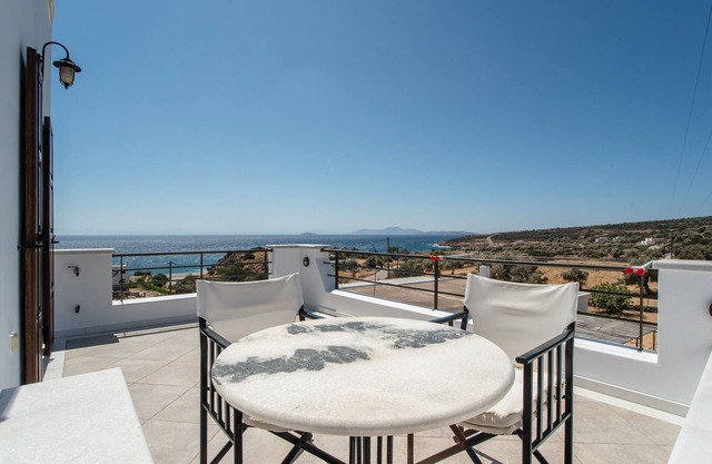 Apartamento 'Cozy Private Panoramic Seaview' con vistas al mar, Wi-Fi y aire acondicionado