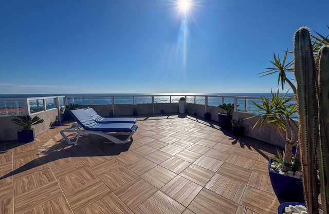 Apartamento 'Del Sur' con vistas al mar, Wi-Fi y aire acondicionado