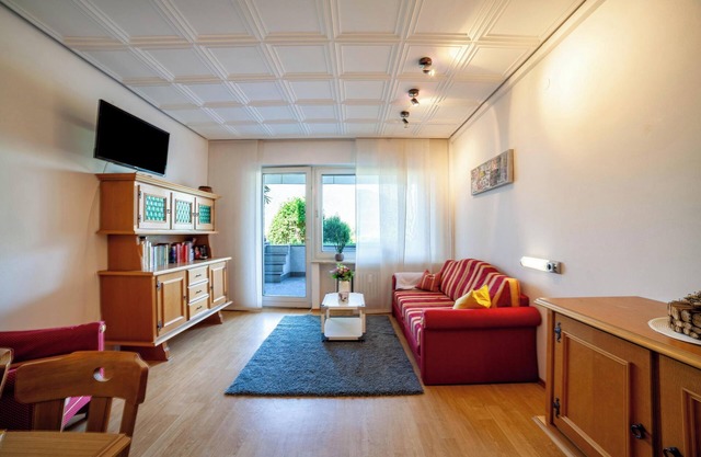 Apartamento 'Ella' con vistas a la montaña, piscina, terraza y Wi-Fi