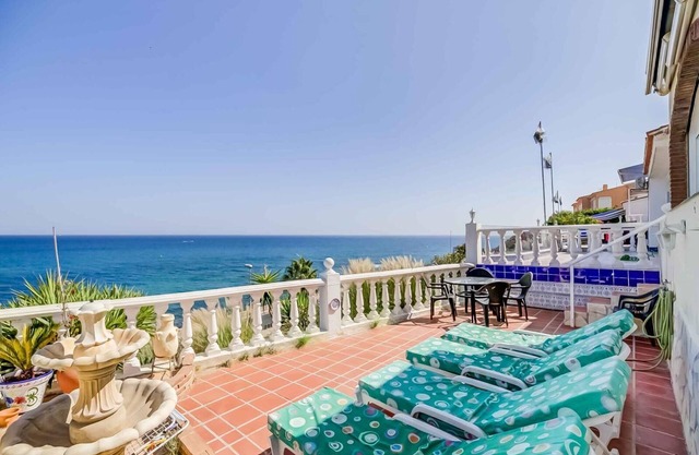 Apartamento con vistas al mar, Wi-Fi y aire acondicionado