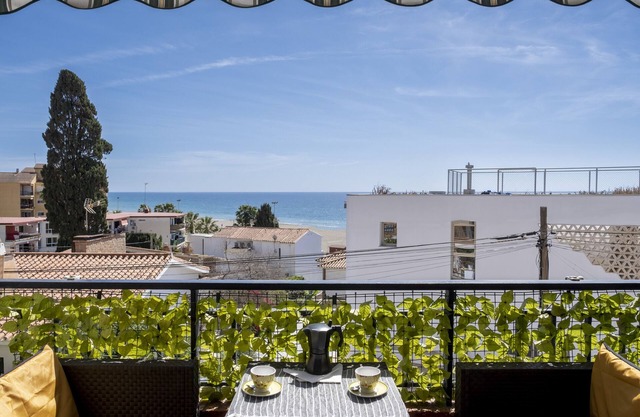 Apartamento "Playa Rincón De La Victoria" con vistas al mar, terraza privada y Wi-Fi