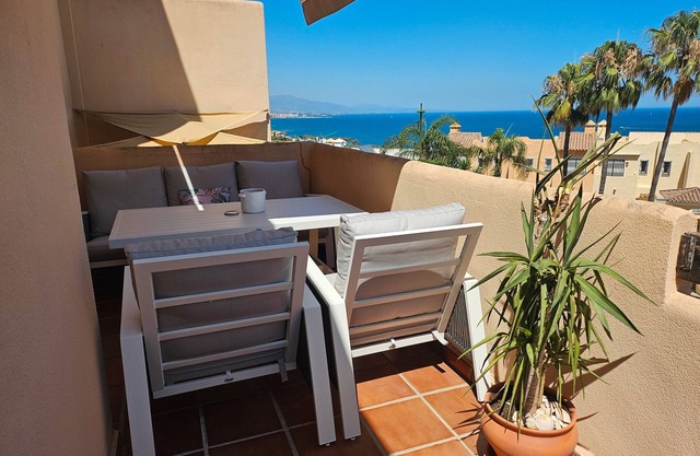 Apartamento "Estrella de la Bahía" con vistas al mar en primera línea, piscina compartida y Wi-Fi
