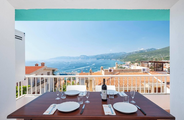 Apartamento Exclusive House Cala Gonone con vistas al mar, balcón y terraza