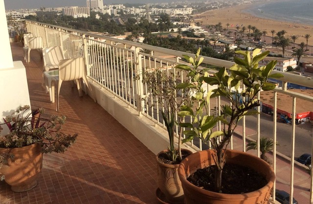 Apartamento frente a la playa de Agadir, magnifica vista al mar.