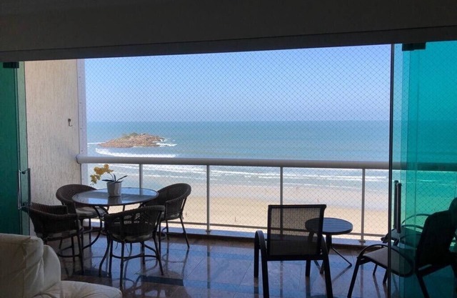 APARTAMENTO TOTAL FRENTE AL MAR, ALTO ESTÁNDAR.
