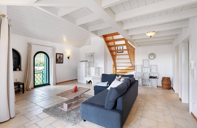 Apartamento 'Ferienwohnung Weingut Löwenthal' con vistas a la montaña, balcón y Wi-Fi