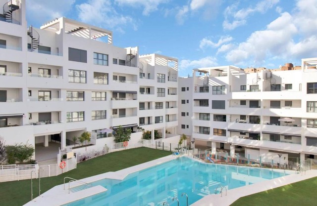 Apartamento 'Figaro Terrace&Pool Apartment' con piscina compartida, Wi-Fi y aire acondicionado