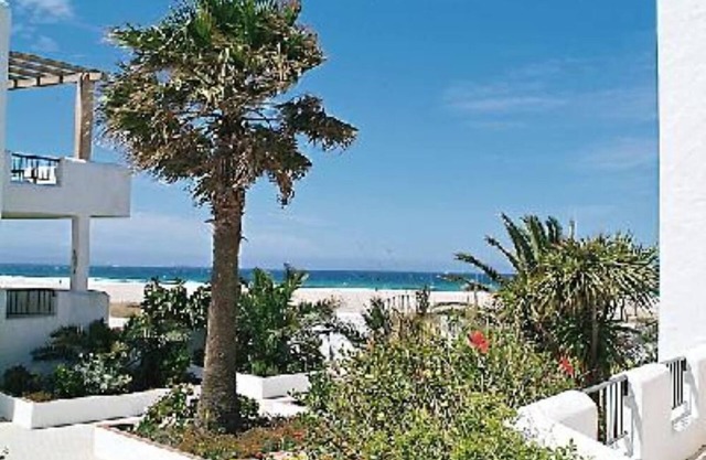 apartamento en primera linea de playa ·urb.Las Cañas II ·conexión wifi.