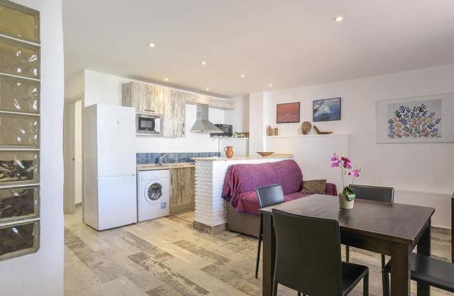 Apartamento para 4 personas a 50 m de la playa con WIFI