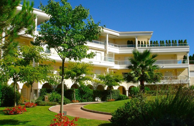 Apartamento en zona tranquila. Ideal para parejas y familias jóvenes.