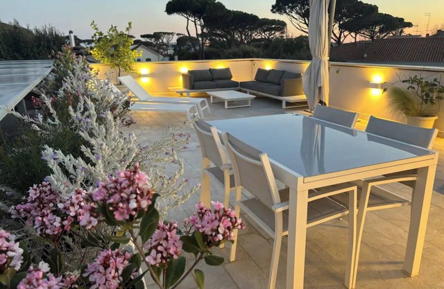 Apartamento 'Fregene Tiny House Cerca del Mar' con terraza, Wi-Fi y aire acondicionado
