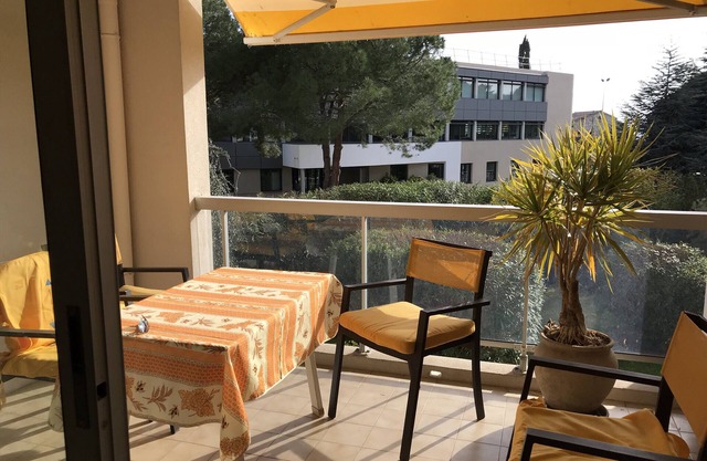 Frente al apartamento jardín de la playa Cagnes sur Mer Costa Azul
