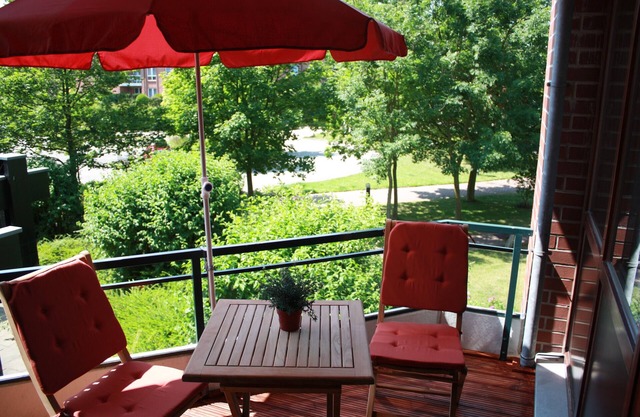 3 * apartamento en zona tranquila de Travemünde, piscina y sauna en la casa, WiFi, Balcón