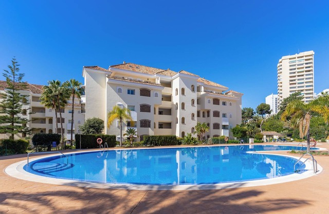 Apartamento 'Hacienda Playa' con piscina compartida, Wi-Fi y aire acondicionado