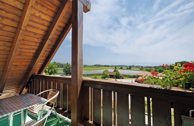 Apartamento 'Haus 1 B' con vistas al lago, terraza compartida y Wi-Fi