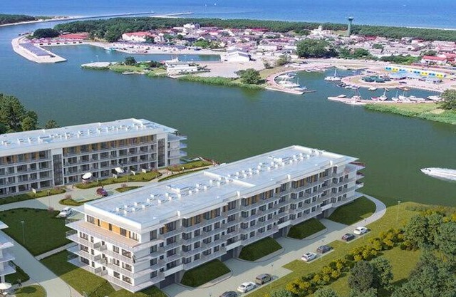 Apartment in Dziwnów by the River & Beach