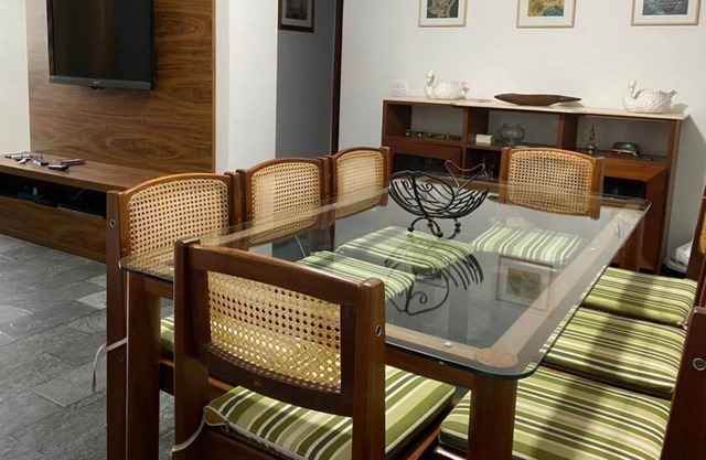 Apartment in Enseada - 2 suites + 1 bedroom with air conditioning and WIFI