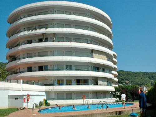 Apartment in Estartit near Sandy Beach