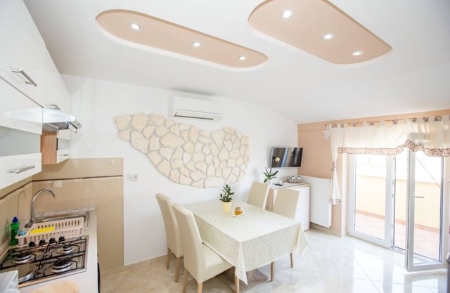 Apartamento en Lopar con Balcón, Acondicionador, WIFI, Lavadora (73-5)