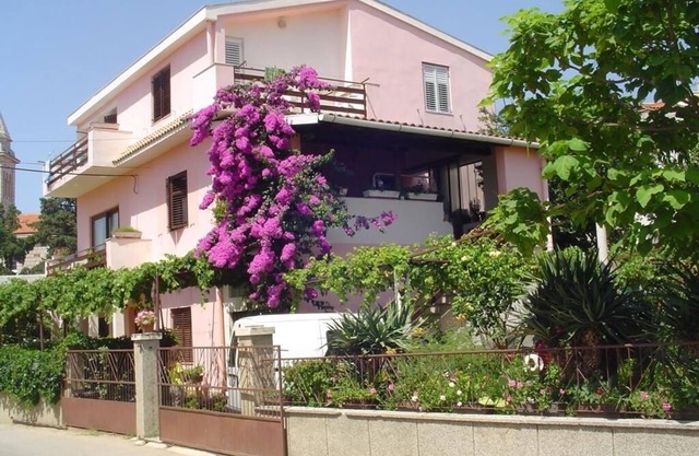 Apartamento en Pakoštane con Terraza, WIFI (3539-3)