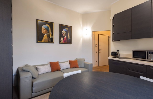 Apartment in the center of Como near Lake Como to experience the city.