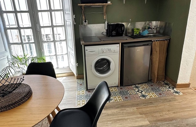 Apartment in the heart of downtown.