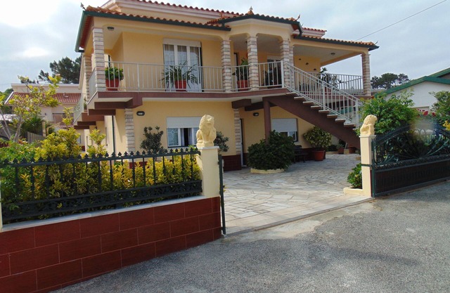 Apartamento en villa en zona tranquila y segura, zona de North Canyon, cerca de playas.