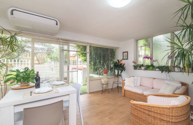 Apartamento 'Bilo Nina' con jardín privado y aire acondicionado