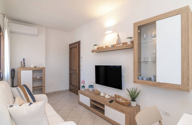 Apartamento 'Elena' con balcón, Wi-Fi y aire acondicionado