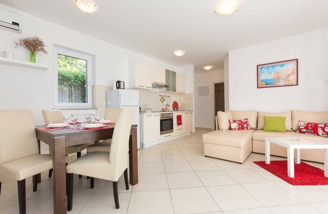 Apartments Josip (63221-A1) - Či��ići - isla Krk