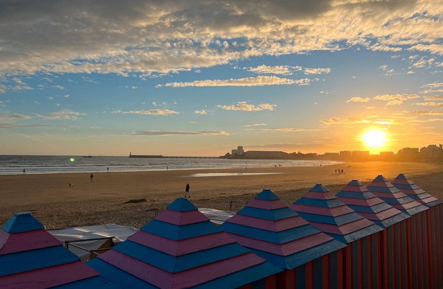 Apartamento 'L'herbaudière Appartement Face Mer' con vistas al mar, piscina compartida y Wi-Fi