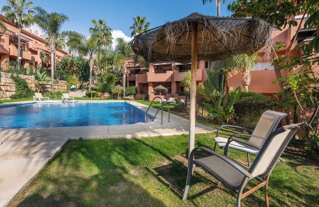 Apartamento 'La Fragata Estepona 3b 2b' con vistas al mar, Wi-Fi y aire acondicionado