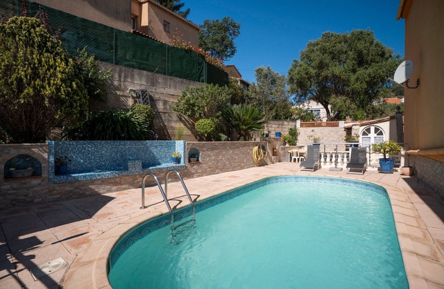 Apartamento 'Les Guernazelles' con vistas a la montaña, piscina privada y Wi-Fi