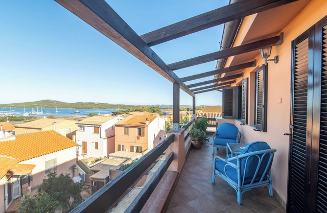 Apartamento 'Lella' con vistas al mar, terraza privada y aire acondicionado