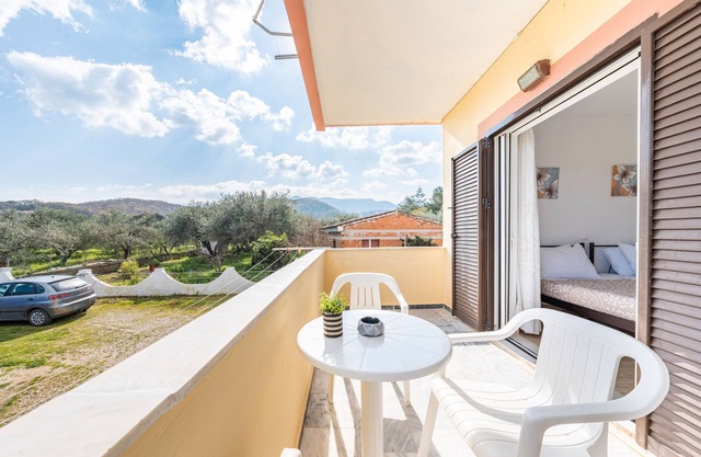 Apartamento 'Lotus 3' con vistas al mar, Wi-Fi y aire acondicionado
