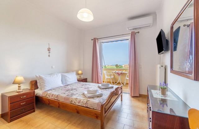Apartamento 'Lotus 4' con terraza compartida, Wi-Fi y aire acondicionado