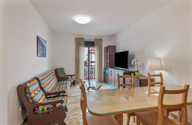 Apartamento 'Luján 1a' con vistas al mar, balcón y Wi-Fi
