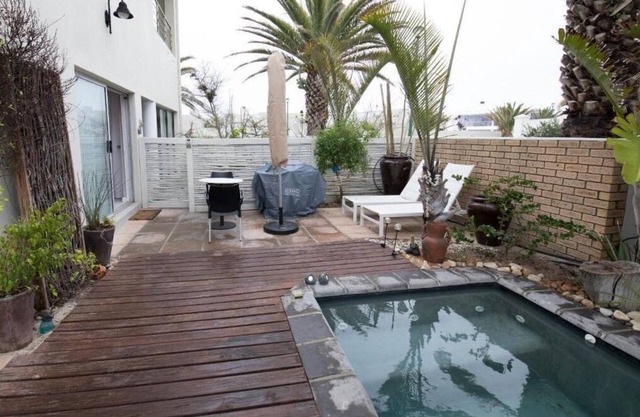 Apartamento Melkbos Moments-Apartment with a Pool View