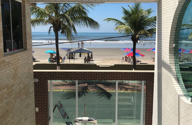 Apartamento Mongaguá Frente al mar Centro 2 habitaciones 1 suite 86 mts.