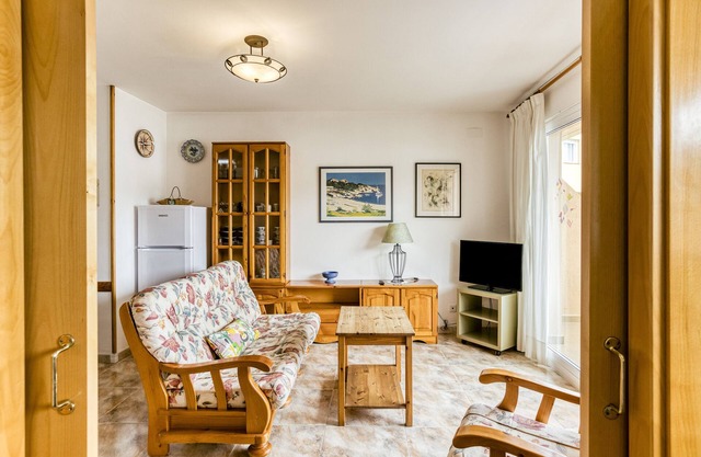 Apartamento 'Montgo' con vistas a la montaña, piscina compartida y balcón
