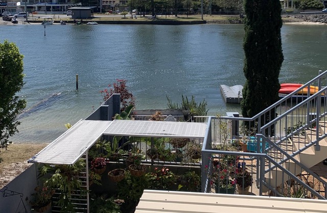 Apartment near a great fishing spot , close to everything.